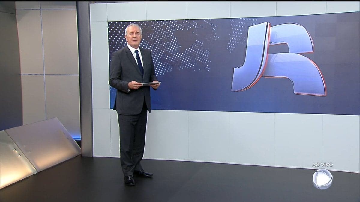 Celso Freitas apresenta o Jornal da Record, que bateu recorde de audiência. (Foto: Reprodução) Celso Freitas apresenta o Jornal da Record, que bateu recorde de audiência. (Foto: Reprodução)