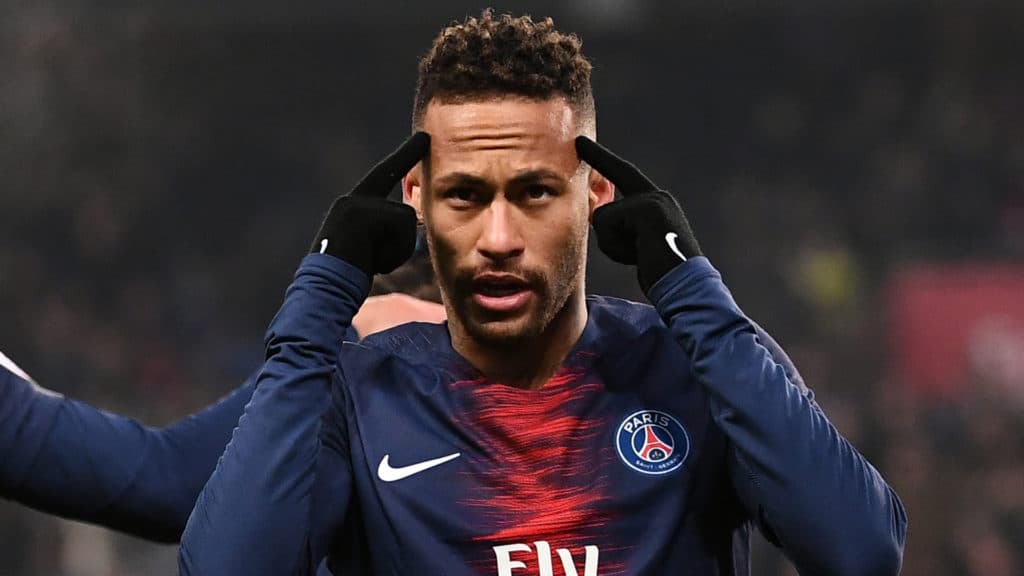 Envolvido em inúmeras polêmicas, Neymar quebra o silêncio, se defende das críticas e manda recado