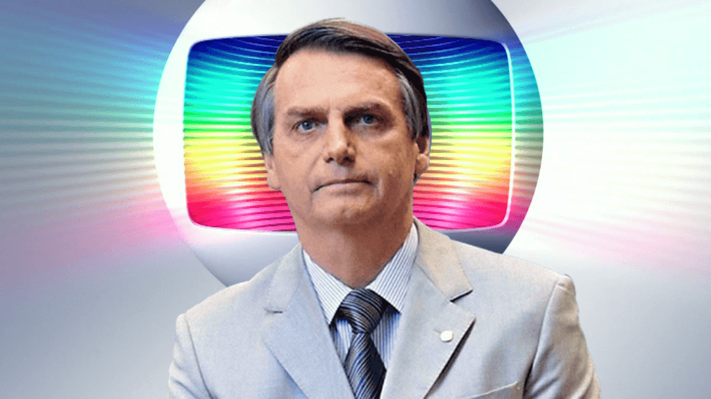 Em coletiva de imprensa com Globo, SBT e Record, Bolsonaro humilha jornalista: "precisa voltar pra faculdade"