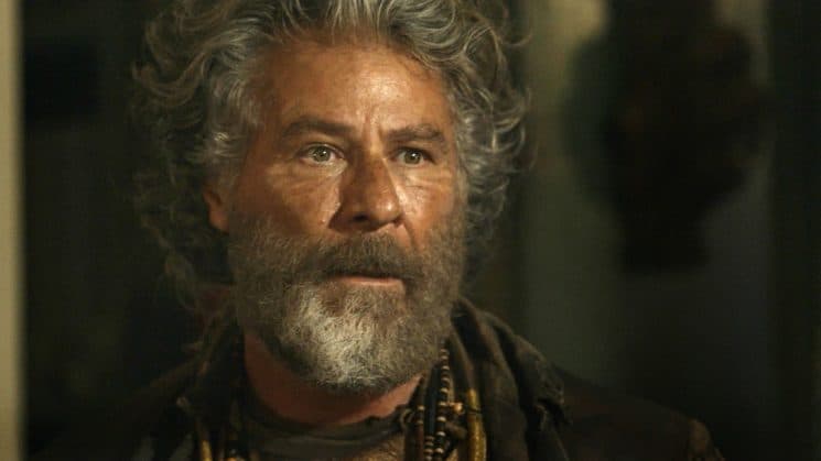 O Sétimo Guardião: Misterioso assassino ataca Feliciano que será encontrado sangrando por Ramiro