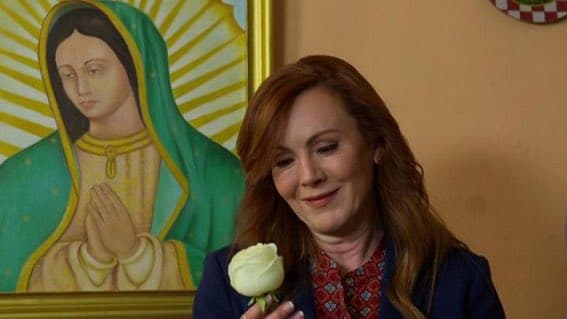 Cena da série A Rosa dos Milagres, que volta ao ar no SBT (Foto: Reprodução) Cena da série A Rosa dos Milagres, que volta ao ar no SBT (Foto: Reprodução)