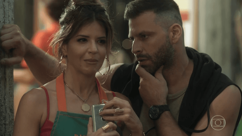 Mariana Santos (Carla) e Henri Castelli (Madureira) em cena de Malhação: Toda Forma de Amar (Foto: Reprodução/Globo) Mariana Santos (Carla) e Henri Castelli (Madureira) em cena de Malhação: Toda Forma de Amar (Foto: Reprodução/Globo)