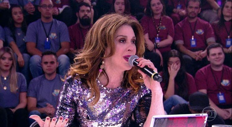 Claudia Raia é acusada de perseguição contra a Danielle Winits no Show do Famosos e rebate: 'Tem que ter voz'