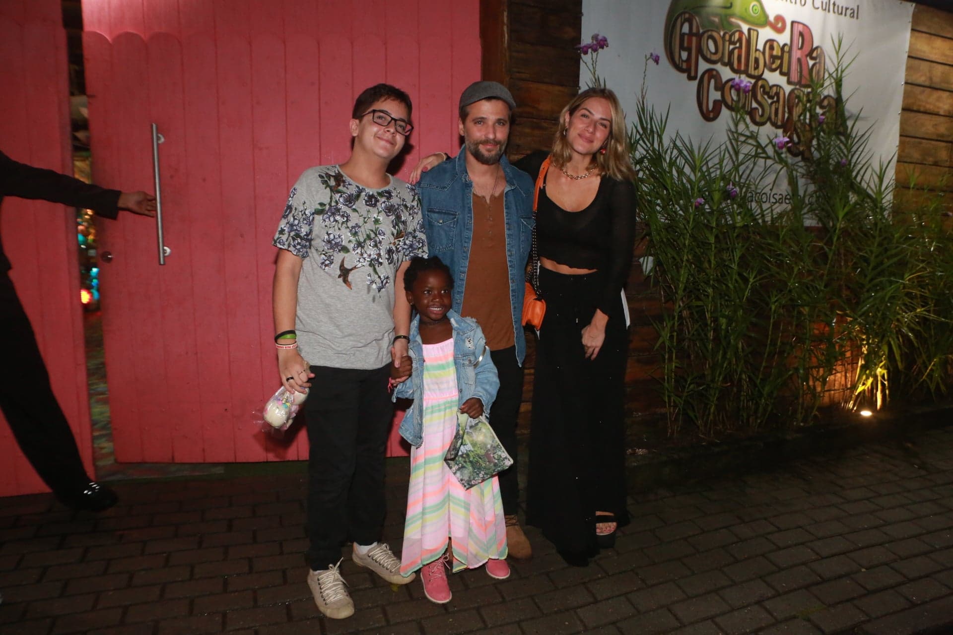 Bruno Gagliasso e Família no aniversário de Bella, filha de Loreto e Débora Nascimento (Foto: Dilson Silva/ AgNews) Bruno Gagliasso e Família no aniversário de Bella, filha de Loreto e Débora Nascimento (Foto: Dilson Silva/ AgNews)