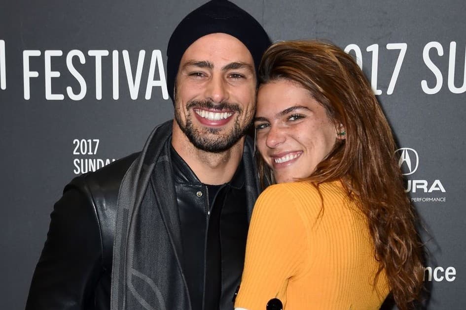 Mariana Goldfarb, esposa de Cauã Reymond curte noitada sem ator, é alvo de críticas e fica furiosa: "Coisa de mulher assanhada"