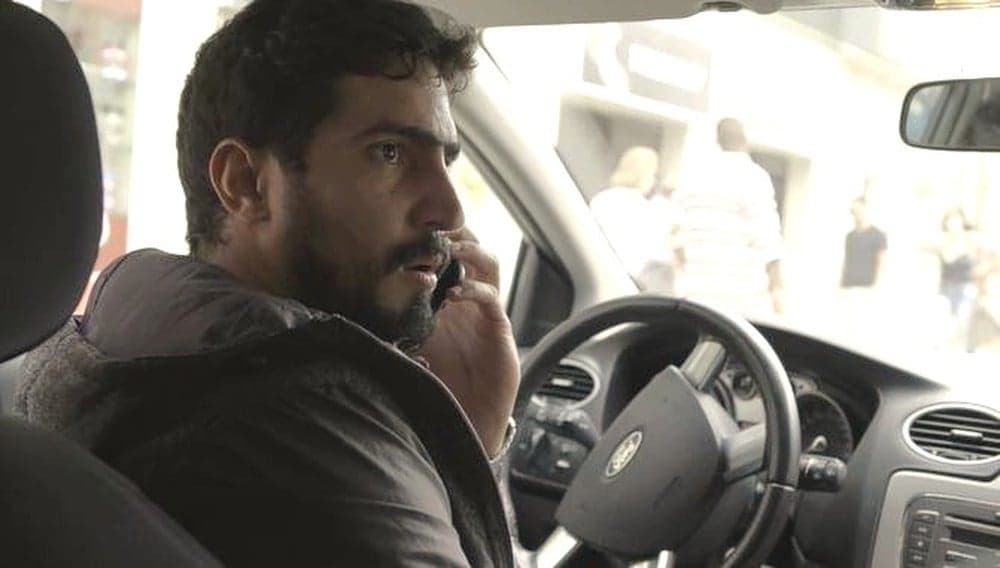 Jamil em cena da novela das 18h, Órfãos da Terra (Foto: Reprodução) Jamil em cena da novela das 18h, Órfãos da Terra (Foto: Reprodução)