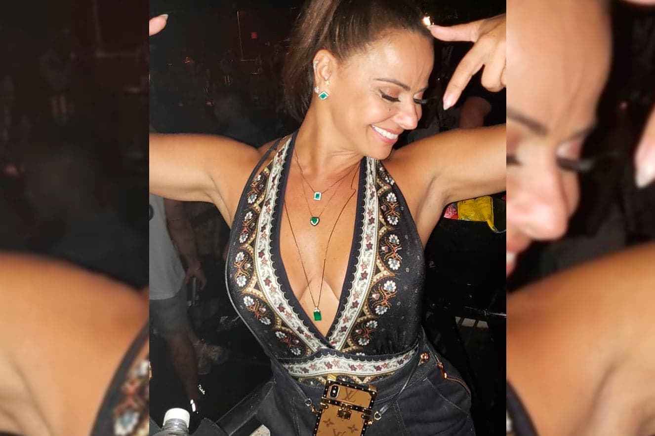 Viviane Araújo gerou polêmica e acaba de iniciar uma guerra contra Gracyanne Barbosa e o ex Belo (Foto reprodução) Viviane Araújo gerou polêmica e acaba de iniciar uma guerra contra Gracyanne Barbosa e o ex Belo (Foto reprodução)