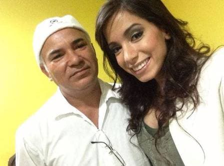 Anitta com Sérgio Pina (Foto: Reprodução/Facebook) Anitta com Sérgio Pina (Foto: Reprodução/Facebook)