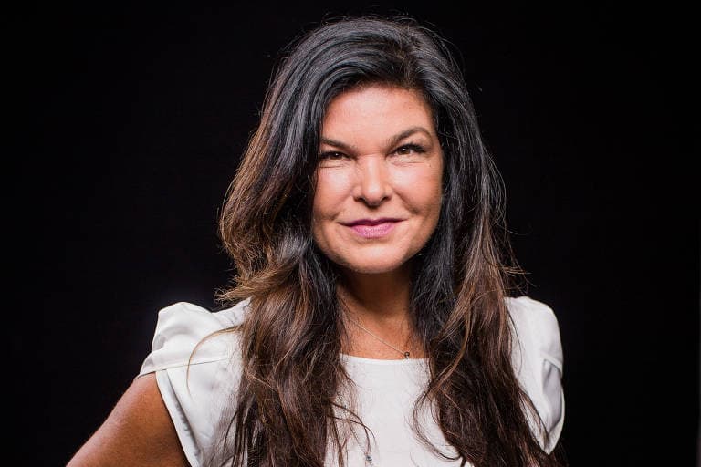 Atriz da Record de 55 anos, Cristiana Oliveira fala sobre sua vida pessoal Atriz da Record de 55 anos, Cristiana Oliveira fala sobre sua vida pessoal