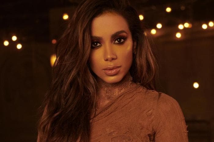 Anitta enfrenta terrível situação durante viagem e relata problema de saúde