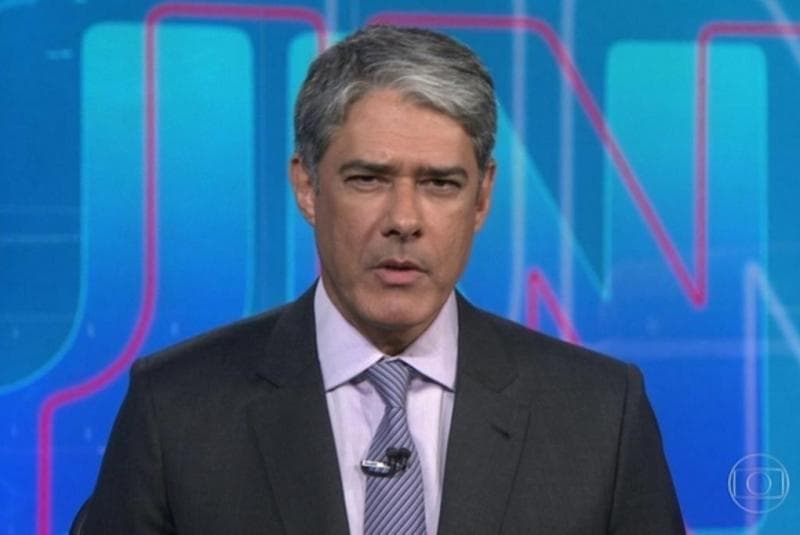 Por causa de Neymar, Globo afasta famoso apresentador e William Bonner anuncia tudo ao vivo