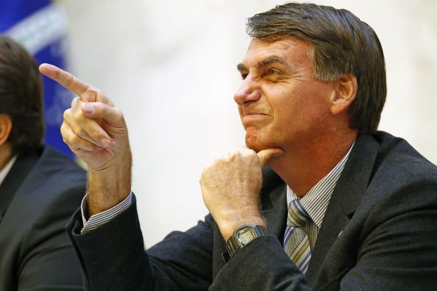 Famoso recebe ameaça de morte após detonar Bolsonaro e corre risco de vida