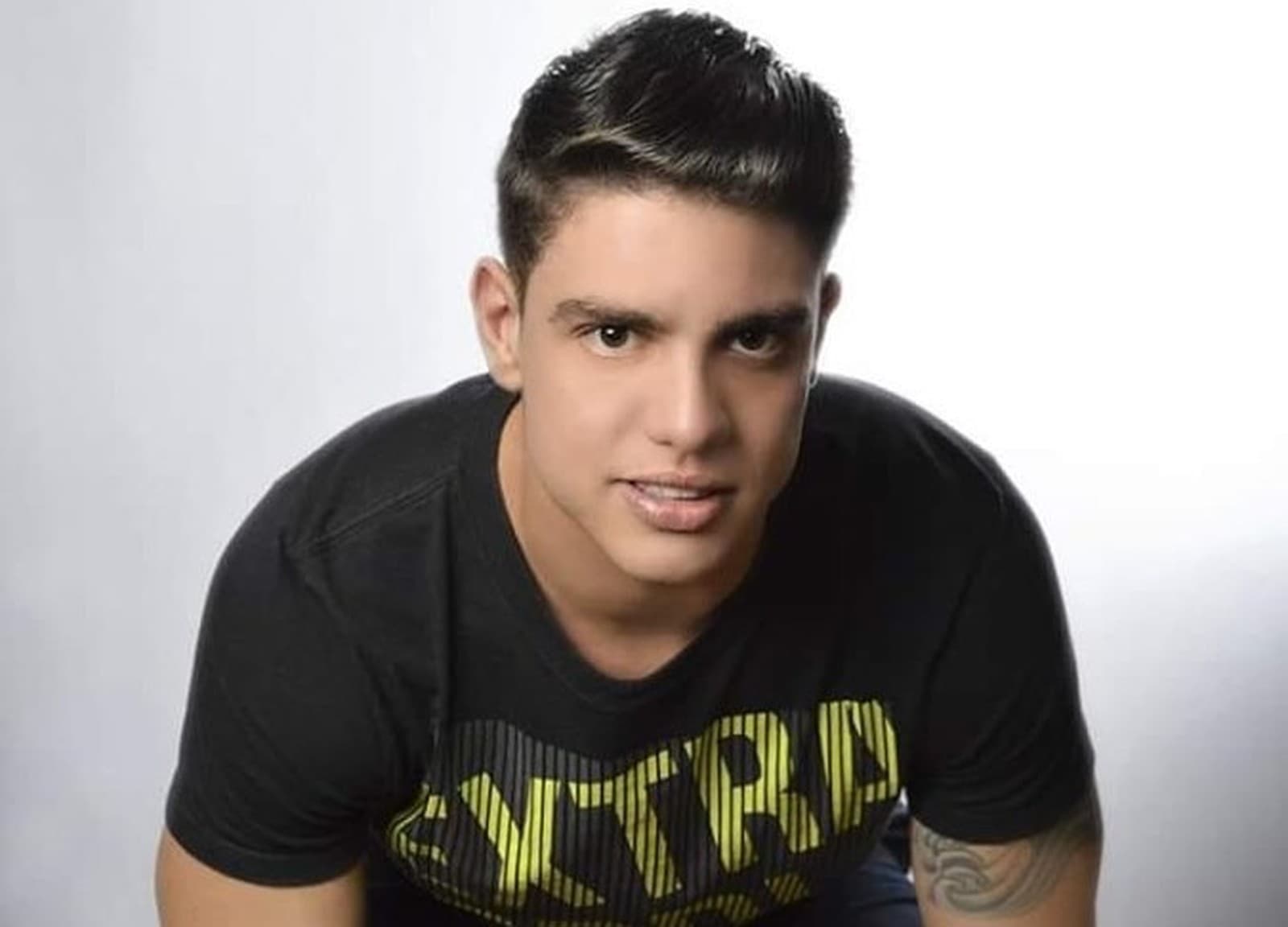 Jovem cantor da música sertaneja, Guilherme Palaia, que morreu nessa quinta-feira (Foto: Reprodução/Insagram)