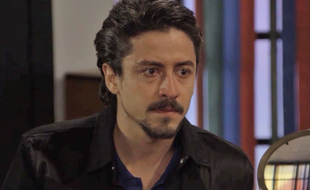 Verão 90: Jerônimo aplica golpe maligno na própria mãe e o pior acontece