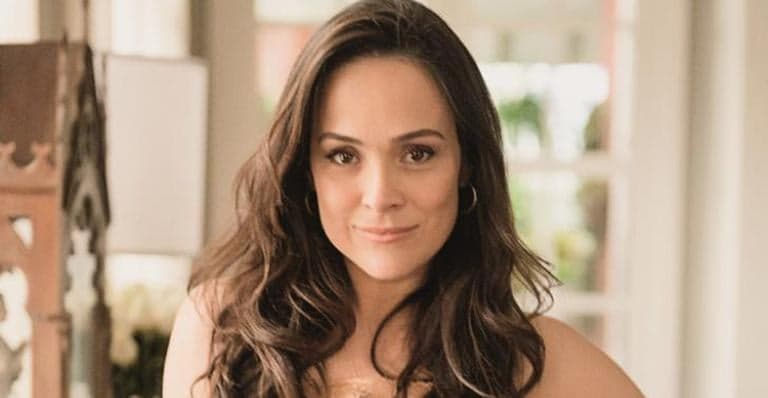 Gabriela Duarte faz rara aparição ao lado do pai e impressiona com semelhança