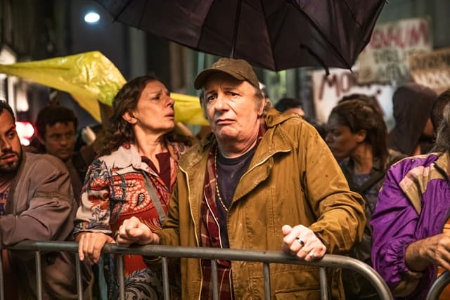 Eusébio (Marco Nanini) e Dorotéia (Rosi Campos) em cena de A Dona do Pedaço (Foto: Globo/João Miguel Júnior) Eusébio (Marco Nanini) e Dorotéia (Rosi Campos) em cena de A Dona do Pedaço (Foto: Globo/João Miguel Júnior)