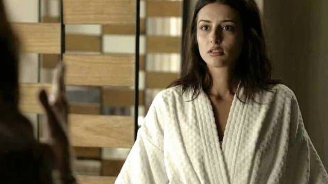 Camila (Anaju Dorigon) começará a pagar por seus atos em Órfãos da Terra (Foto: Reprodução/Globo) Camila (Anaju Dorigon) começará a pagar por seus atos em Órfãos da Terra (Foto: Reprodução/Globo)
