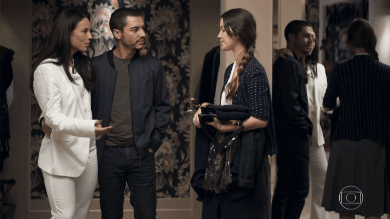 Vivi (Paolla Oliveira), Camilo (Lee Taylor) e Fabiana (Nathalia Dill) em cena de A Dona do Pedaço (Foto: Reprodução/Globo) Vivi (Paolla Oliveira), Camilo (Lee Taylor) e Fabiana (Nathalia Dill) em cena de A Dona do Pedaço (Foto: Reprodução/Globo)