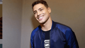 Cauã Reymond é daqueles que curtem a praia assim que o Sol resolve aparecer (Foto: Reprodução/Instagram) Cauã Reymond é daqueles que curtem a praia assim que o Sol resolve aparecer (Foto: Reprodução/Instagram)