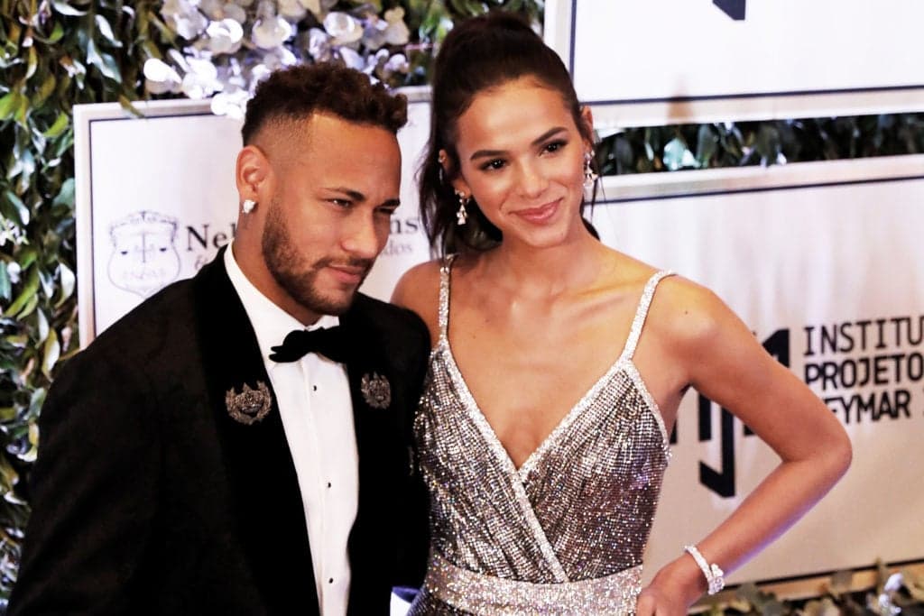 Bruna Marquezine aparece em imagem debochando de situação de Neymar e verdade vem à tona