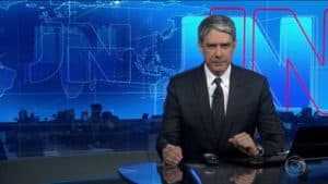 William Bonner na bancada do Jornal Nacional, da Globo, leu nota de retratação a pedido do site The Intercept Brasil (Foto: Reprodução) William Bonner na bancada do Jornal Nacional, da Globo, leu nota de retratação a pedido do site The Intercept Brasil (Foto: Reprodução)