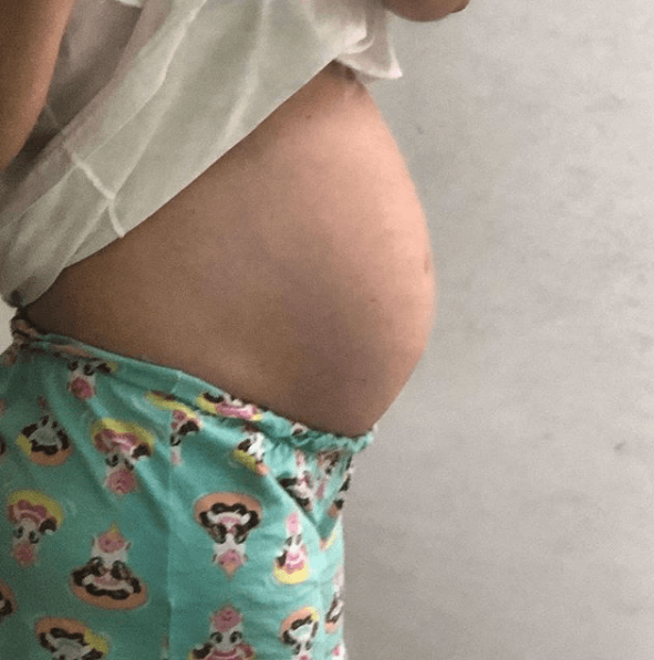 Foto da barriga de Tatá Werneck que gerou comentários (Foto: Reprodução/ Instagram) Foto da barriga de Tatá Werneck que gerou comentários (Foto: Reprodução/ Instagram)