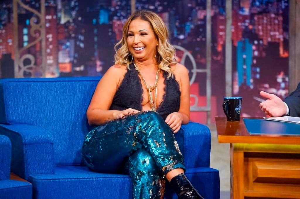 Valesca Popozuda pega fãs de surpresa ao adotar novo visual