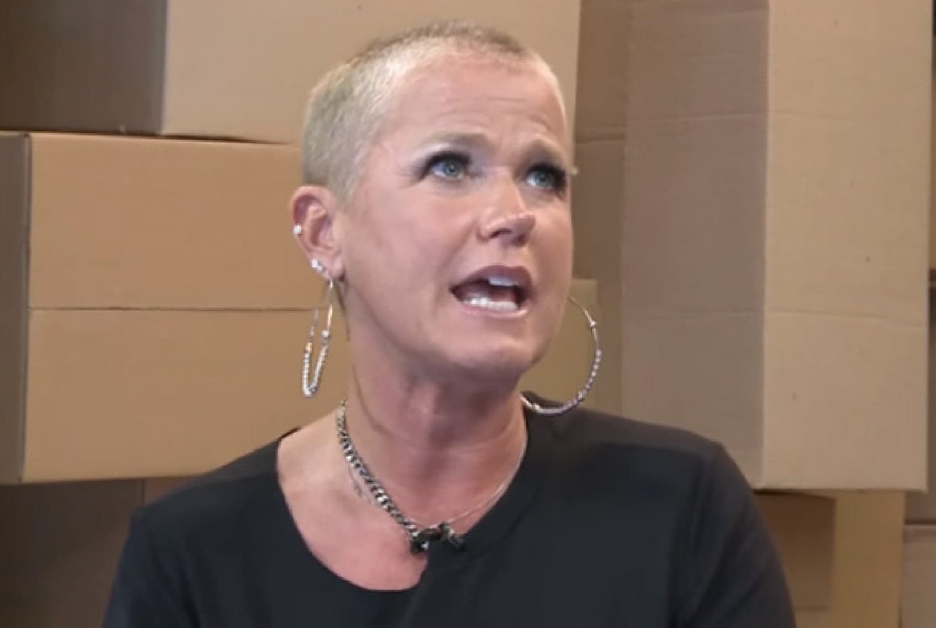 A apresentadora da Record, Xuxa Meneghel, está sendo alvo de uma ação judicial e pode pagar indenização milionária (Foto: Reprodução) A apresentadora da Record, Xuxa Meneghel, está sendo alvo de uma ação judicial e pode pagar indenização milionária (Foto: Reprodução)