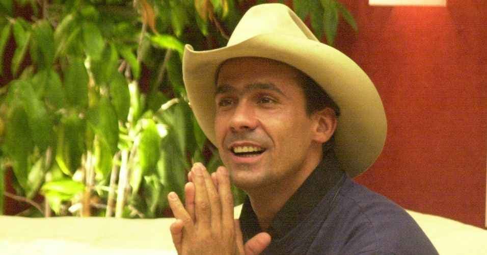 Vencedor do BBB 2, Cowboy entrega ter perdido todo o prêmio de R$ 500 mil após prisão
