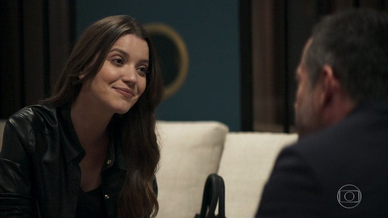 Fabiana (Nathalia Dill) vai dar golpe em Agno (Malvino Salvador) em A Dona do Pedaço (Foto: Reprodução/Globo)