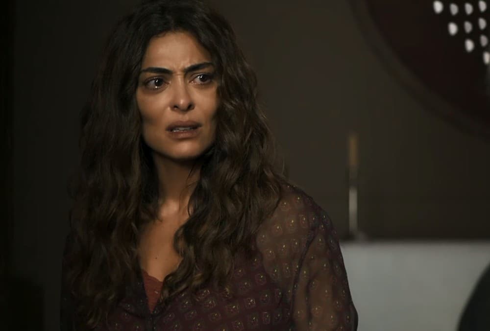 A Dona do Pedaço: Na cadeia, Maria da Paz relembra flagra de Régis e Josiane e dispara: "Minha vida acabou"