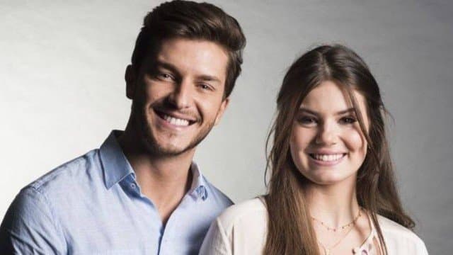 Camila Queiroz revela rixa contra Klebber Toledo e dispara: "Não queria ficar perto dele"