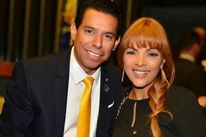 Flordelis atrapalha as investigações sobre a morte de Anderson do Carmo e foge da polícia