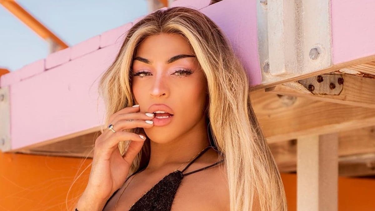 A famosa cantora, Pabllo Vittar se envolvendo em uma confusão no Altas Horas da Globo (Foto: Reprodução) A famosa cantora, Pabllo Vittar se envolvendo em uma confusão no Altas Horas da Globo (Foto: Reprodução)