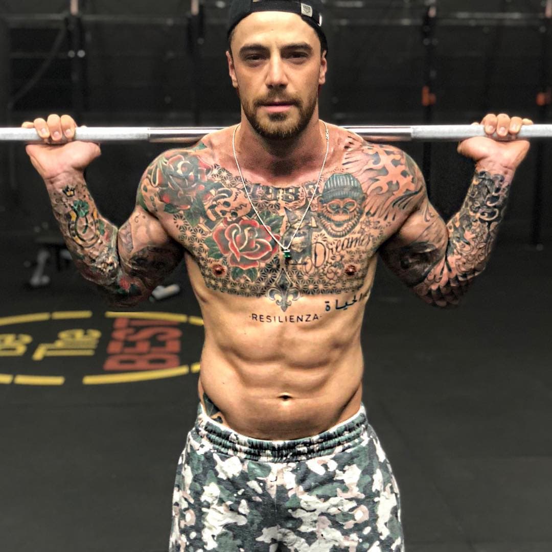 Felipe Titto tem o corpo todo tatuado (Foto: Reprodução/Instagram) Felipe Titto tem o corpo todo tatuado (Foto: Reprodução/Instagram)