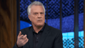 Pedro Bial durante seu programa na Globo (Foto: Reprodução/Globo) Pedro Bial durante seu programa na Globo (Foto: Reprodução/Globo)