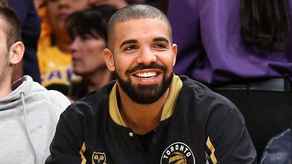 Drake ignora briga feia com Chris Brown e publica meme do vídeo No Guidance