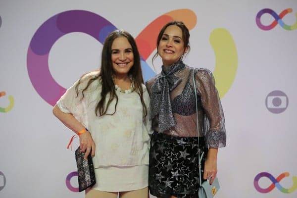 Gabriela Duarte, e sua mãe Regina Duarte, durante evento de inauguração dos novos estúdios da Globo Imagem Divulgação Globo) Gabriela Duarte, e sua mãe Regina Duarte, durante evento de inauguração dos novos estúdios da Globo Imagem Divulgação Globo)