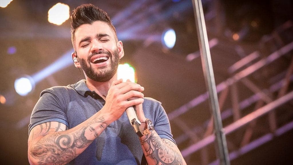 Gusttavo Lima emociona com homenagem no Dia dos Pais e beleza dos filhos deixa público perplexo