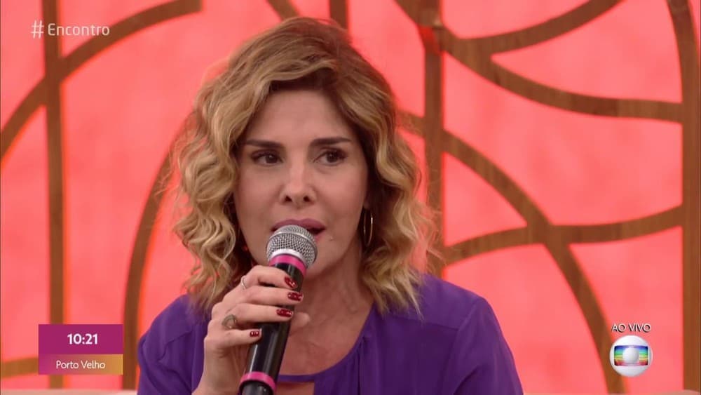 A atriz Helena Fernandes revelou que sofreu abuso na adolescência e impressionou com história (Foto: Divulgação)