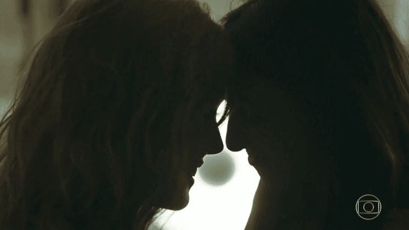 Autoras de Órfãos da Terra mudam e novela terá beijo gay após críticas do público