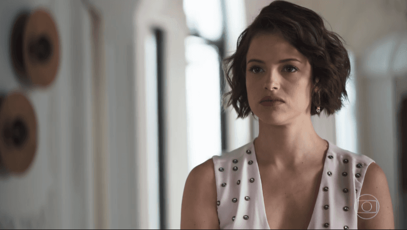 Josiane (Agatha Moreira) acaba com chantagem e descobre mentira de Fabiana (Nathalia Dill) em A Dona do Pedaço (Foto: Reprodução/Globo) Josiane (Agatha Moreira) acaba com chantagem e descobre mentira de Fabiana (Nathalia Dill) em A Dona do Pedaço (Foto: Reprodução/Globo)
