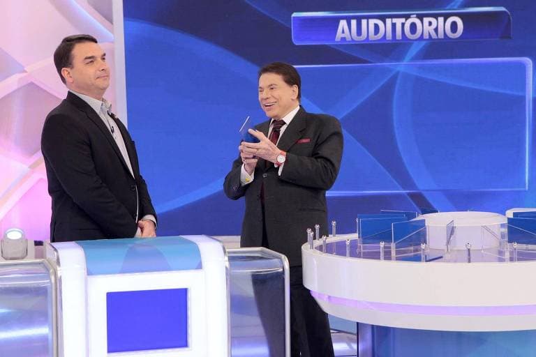Filho de Bolsonaro usa dinheiro público para gravar com Silvio Santos e hipocrisia é escancarada