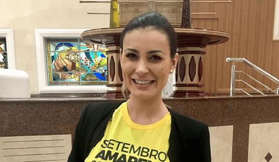 Andressa Urach quebra silêncio, revela grave doença e afirma ser incurável para os médicos: "Dor na alma"