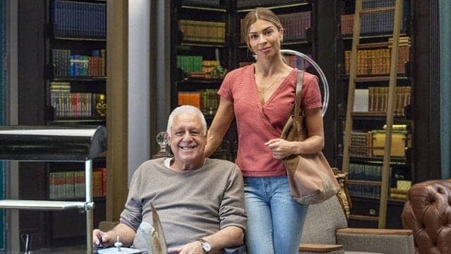 Grazi Massafera e Antônio Fagundes atuam juntos em "Bom Sucesso" (Foto: Divulgação/TV Globo) Grazi Massafera e Antônio Fagundes atuam juntos em "Bom Sucesso" (Foto: Divulgação/TV Globo)