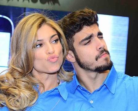 Após “mão boba” de Grazi Massafera, Caio Castro confirma uso de aliança, mas é pego de surpresa em momento íntimo