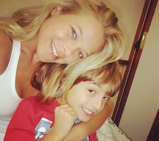 Jackeline Petkovic e Enzo, seu filho (Foto: Reprodução/Redes Sociais) Jackeline Petkovic e Enzo, seu filho (Foto: Reprodução/Redes Sociais)