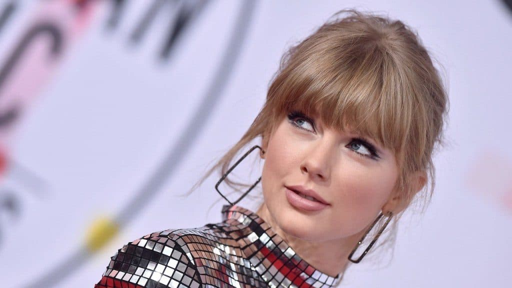 Após polêmica, Taylor Swift aceita fazer apresentação no Brasil