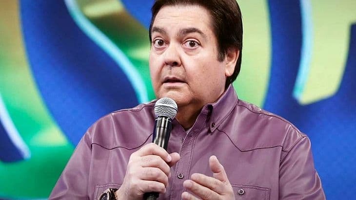 Faustão se descuida e revela ao vivo na Globo relação íntima com a nova âncora do Jornal Nacional