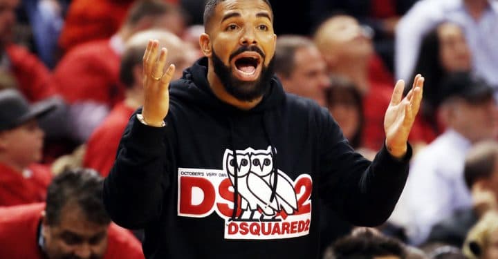 Drake, após impedir transmissão de show, revolta funcionários de hotel e se recusa a comer